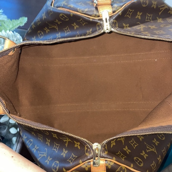 Louis Vuitton Bag - Picture 5 of 9